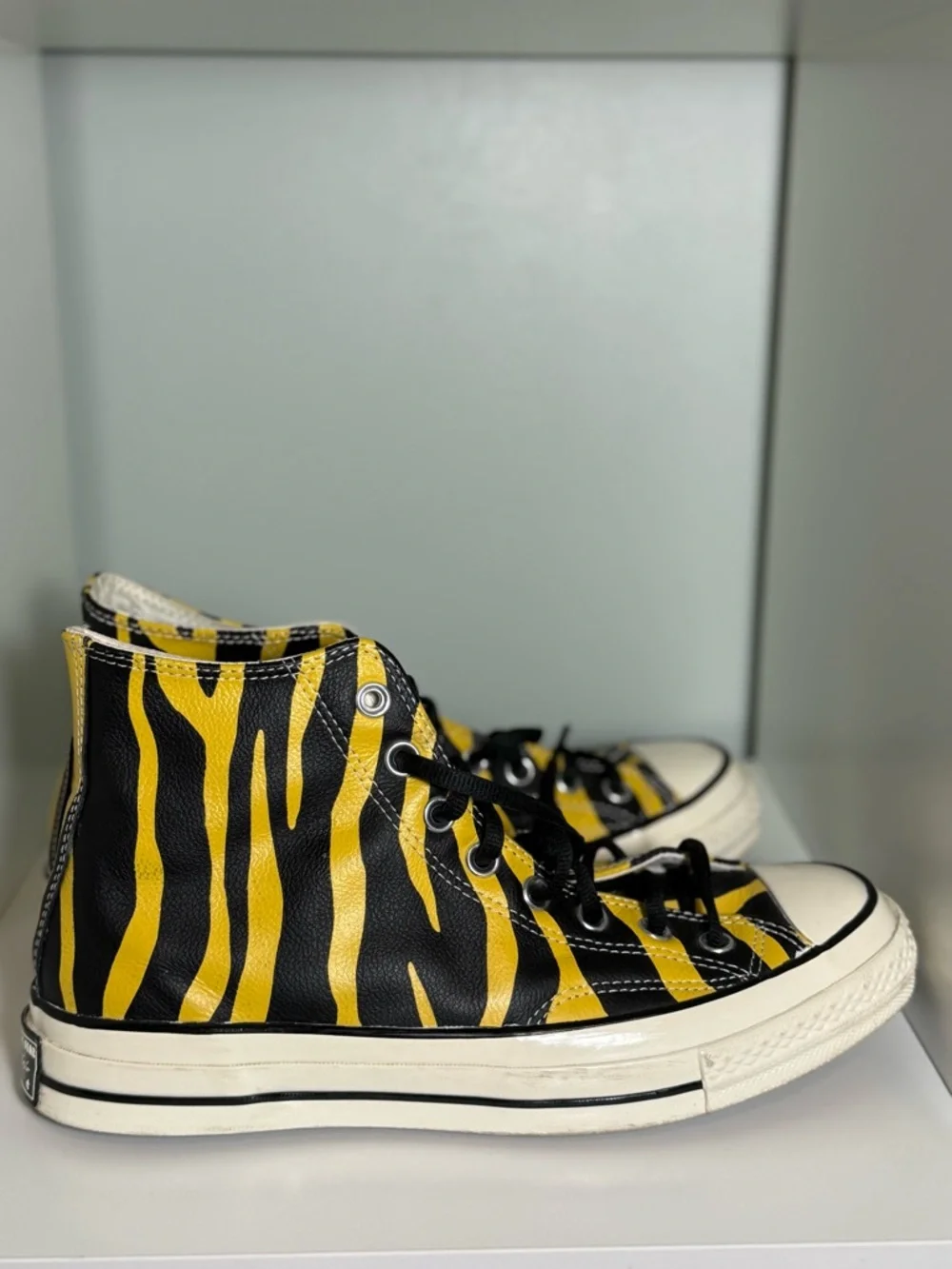 Mens Converse Chuck 70 Hi Vivid Black Sulfer Zebra Print Leather 165965C Size 8 - Picture 4 of 4